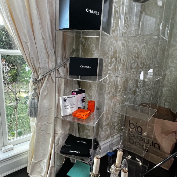 CHANEL BOXES, HERMES BOXES, dust bags, GARMET BAGS; all from various designers - Picture 8 of 11